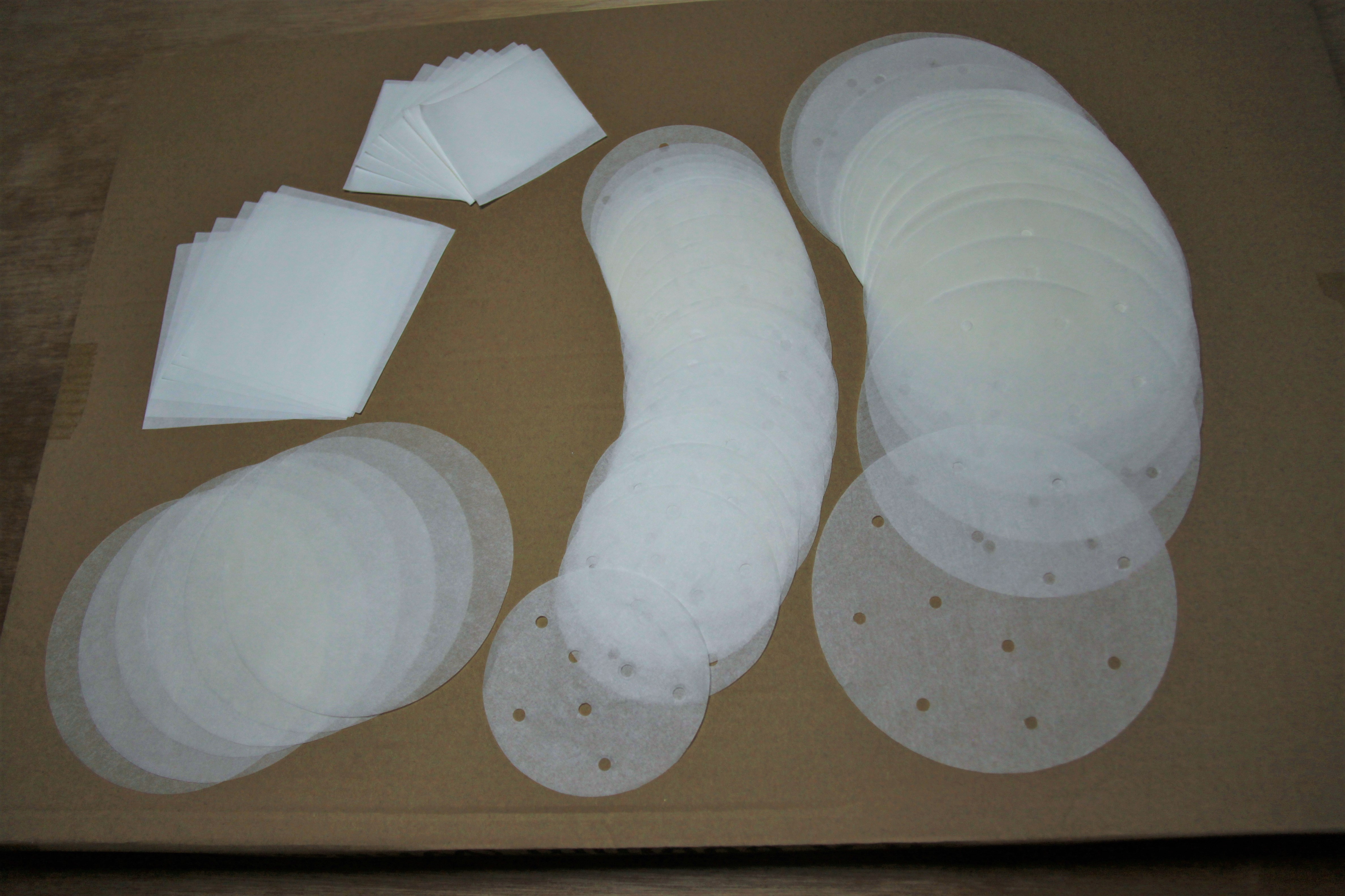 Food-grade bun liner paper for commercial bakery use
